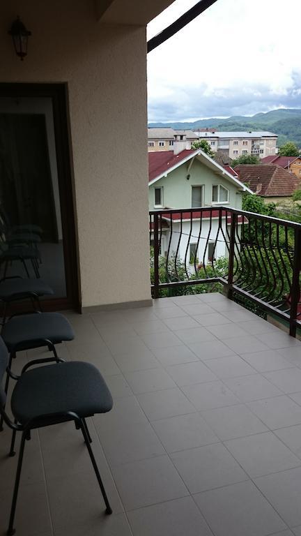 Pensiunea Maria Călimăneşti Exterior foto